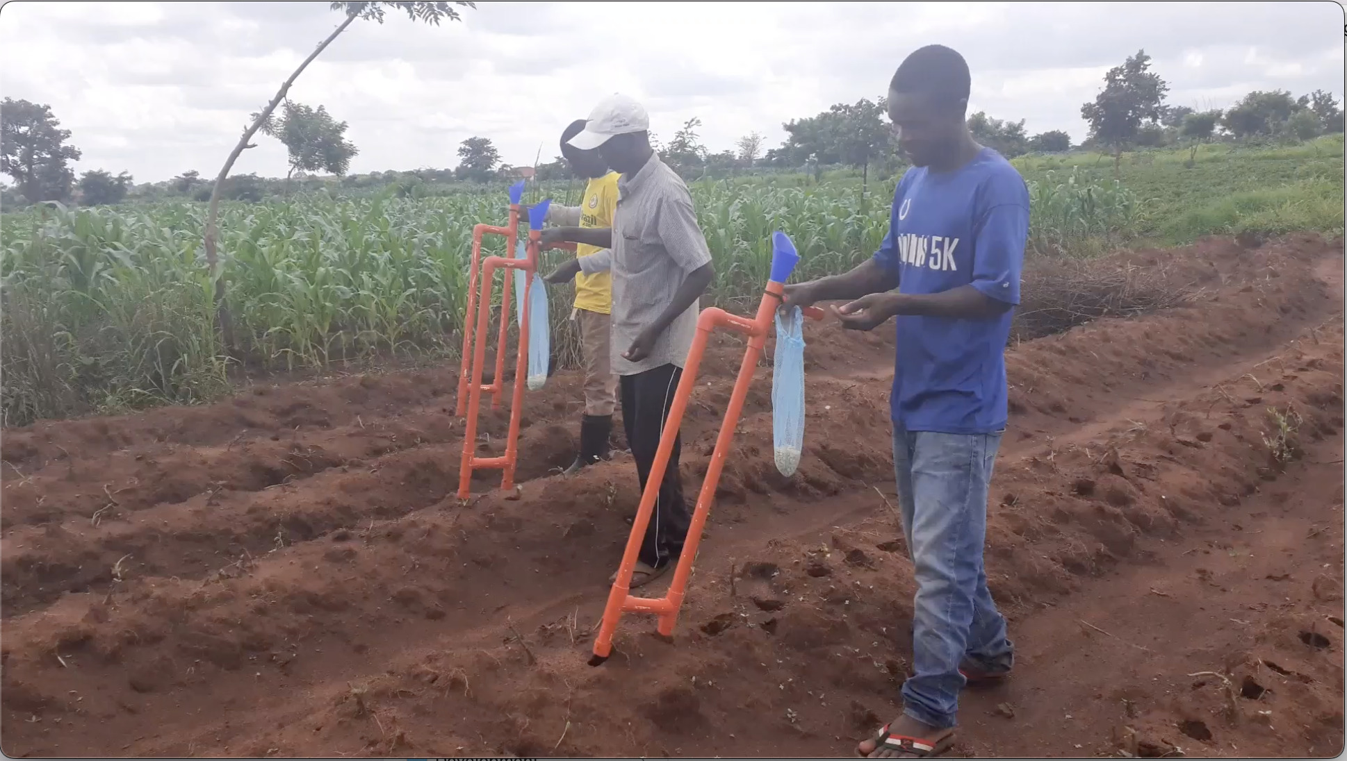 NEW CORN PLANTER NAILS IT! – Malawi Project